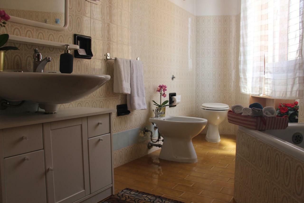 Gottardo Bed & Breakfast Monserrato Eksteriør bilde
