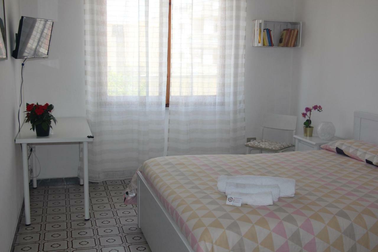 Gottardo Bed & Breakfast Monserrato Eksteriør bilde